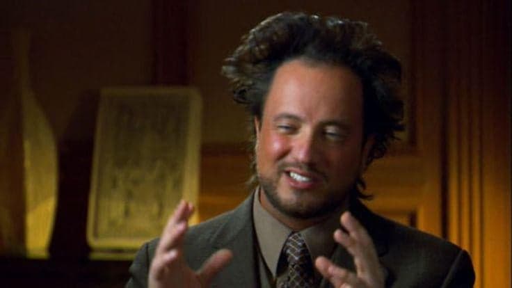 Giorgio Tsoukalos: El Template Clásico de los Aliens — meme de Ancient Aliens