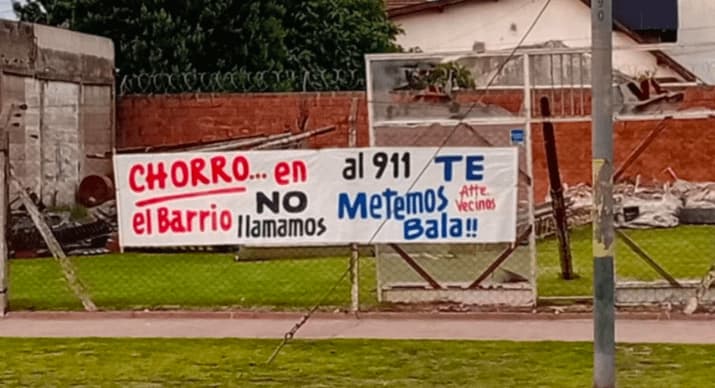 Chorro En El Barrio — meme de Argentina Humor