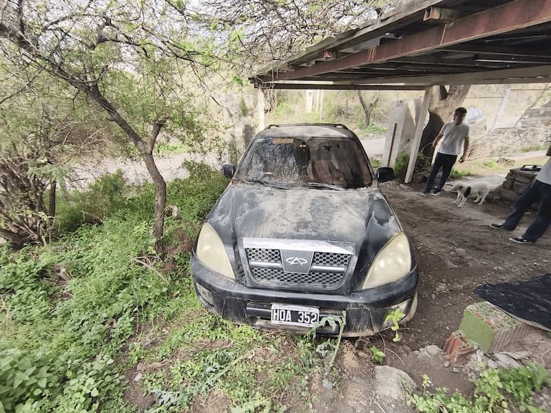 Me compré un clavo para aprender — meme de Cursed Car