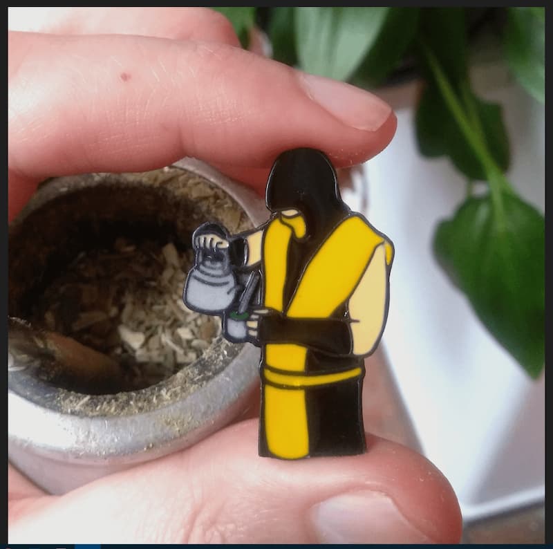 Scorpion Sirve Mate En Vez De Fuego — meme de Mortal Kombat Mate