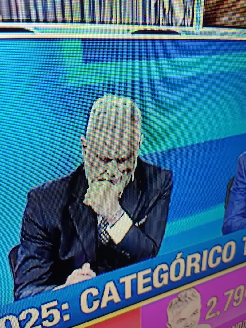 Hide The Pain Harold Categórico — meme de Reaccion Espanol