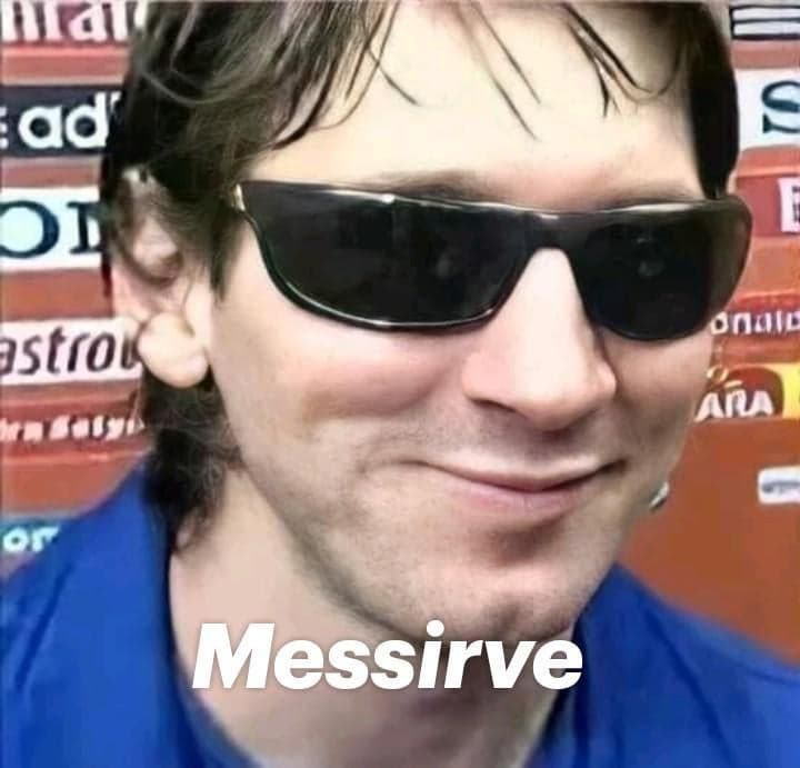 Ahora sí, mi primer auto: ya está transferido este Nissan Maxima del 92 a mi nombre — meme de Reaction